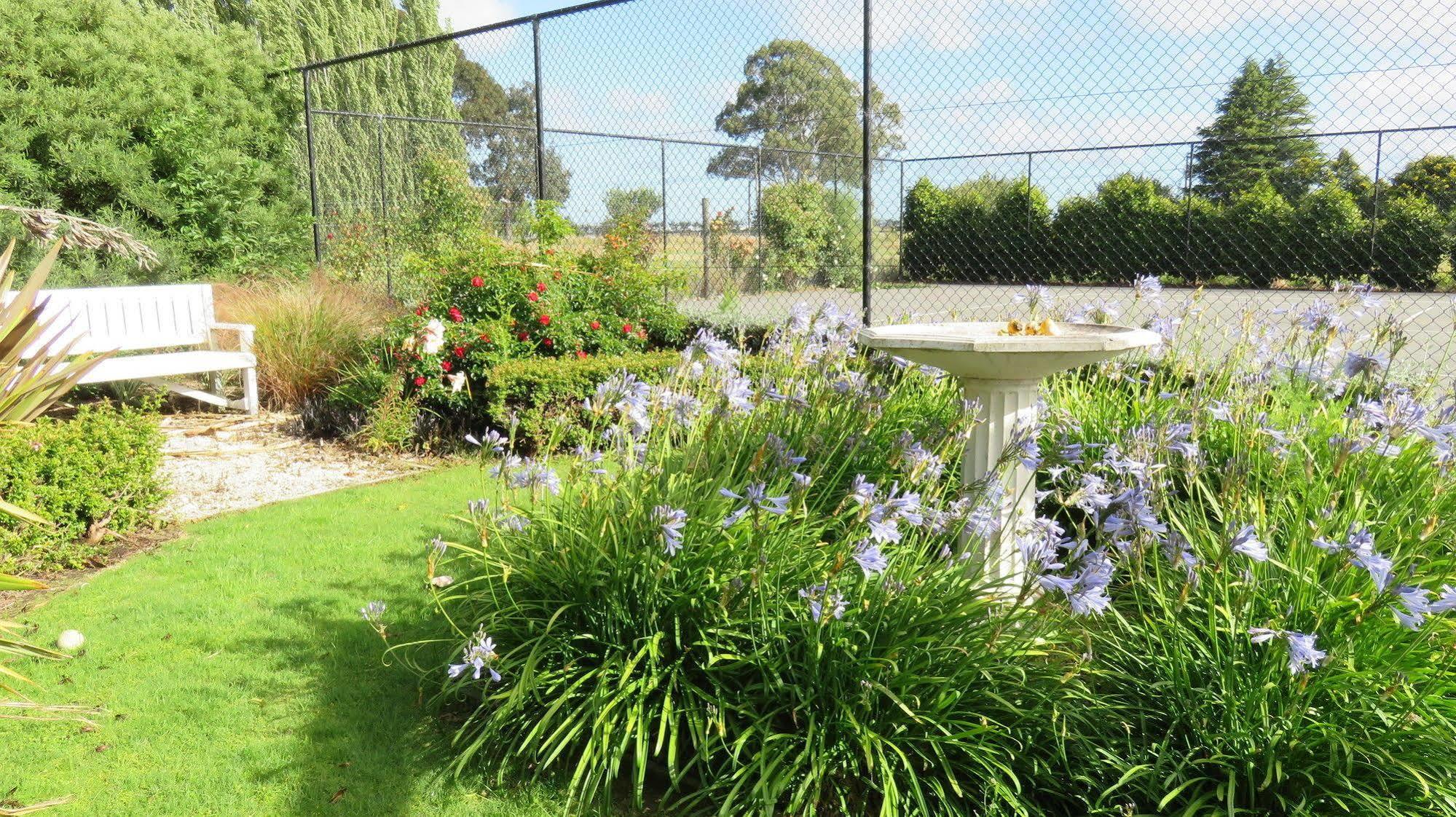 Maples On Harewood Bed & Breakfast Christchurch Exterior photo